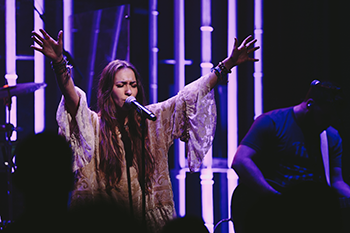 Lauren Daigle leading worship, 2015