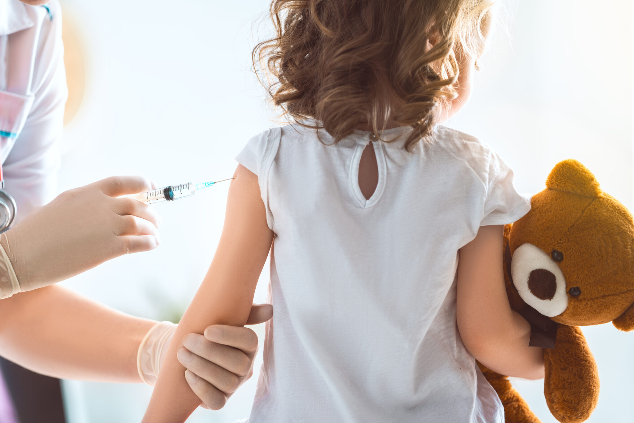 Toddler getting a COVID-19 vaccine