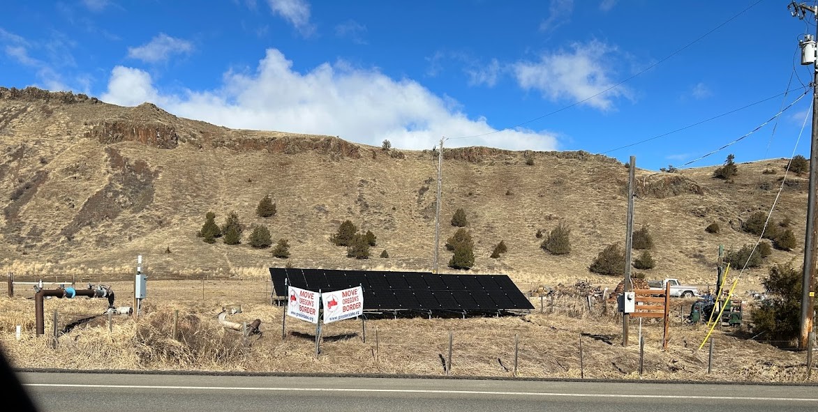 Greater Idaho banners in Wallowa County, Oregon two months before a referendum on the issue.