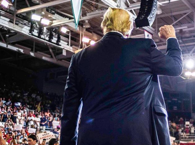 Trump wows the crowd in Iowa