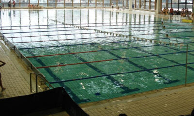 Competition swimming pool with lane markers