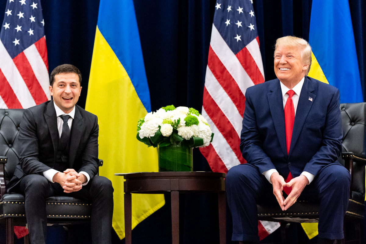 Volodymyr Zelensky and Donald Trump pose for a photograph