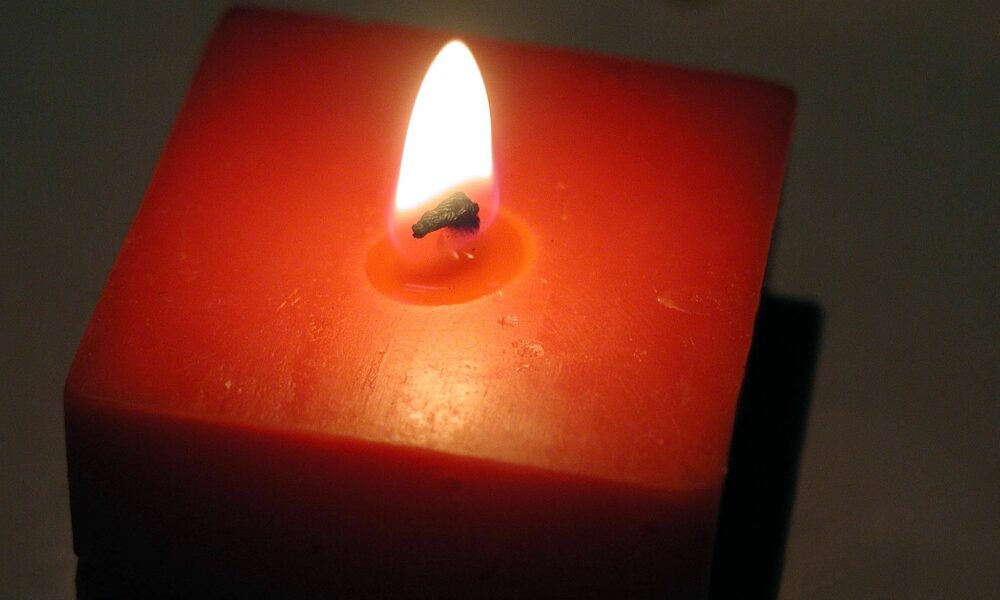 Votive candle