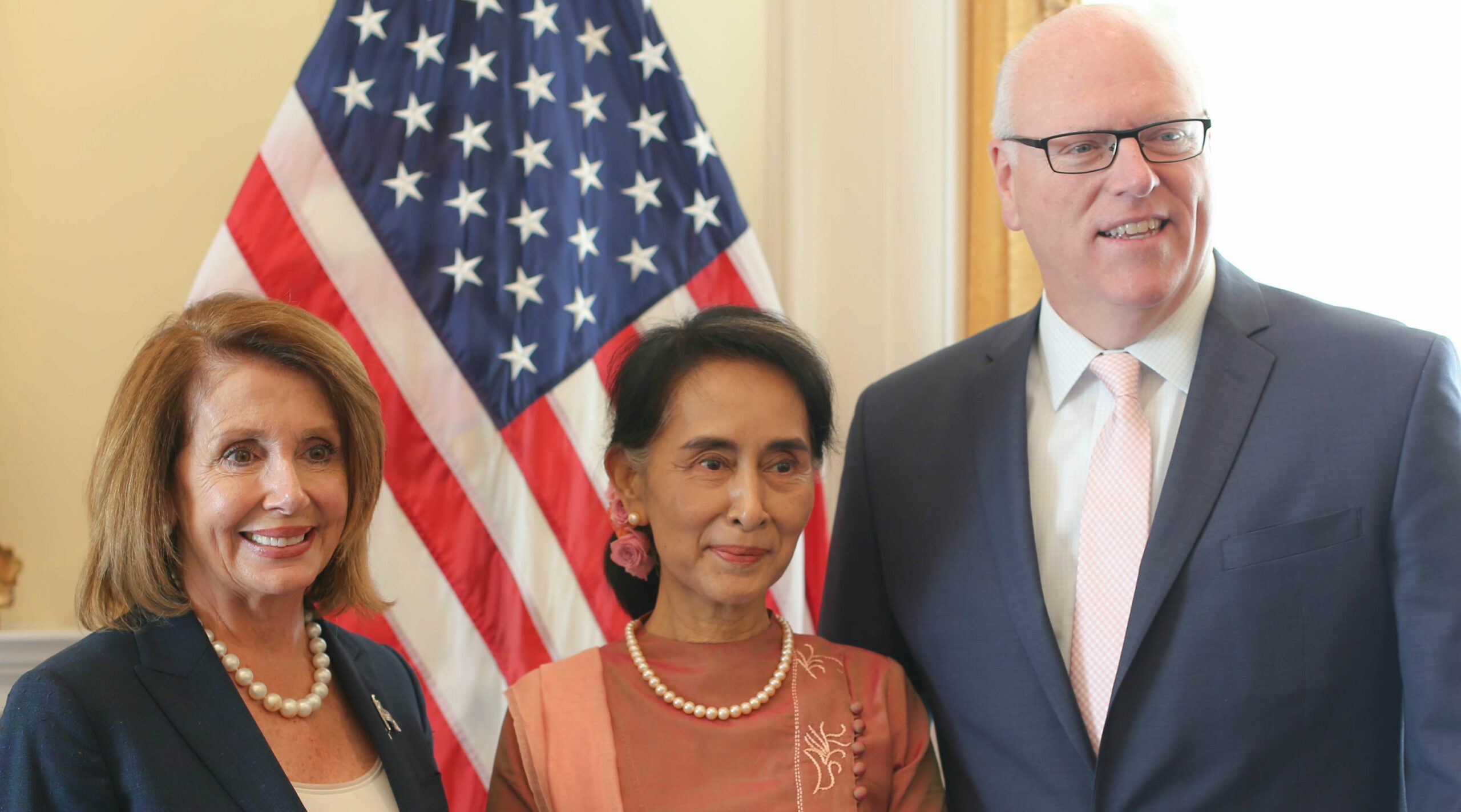 Nancy Pelosi greets Burmese activist Aung San Suu Kyi