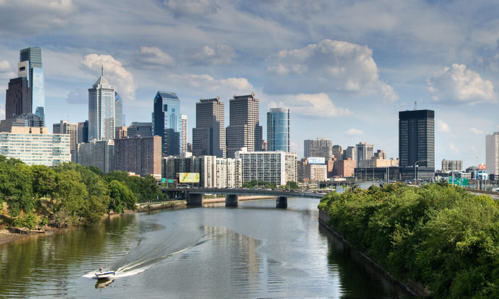 Philadelphia skyline panorama scaled copy