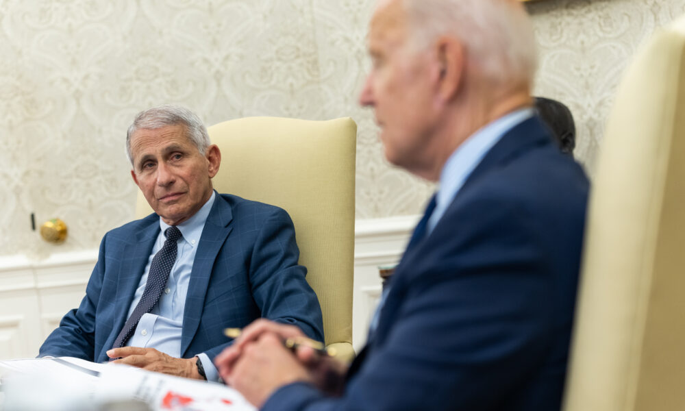 Anthony Fauci briefs Joe Biden