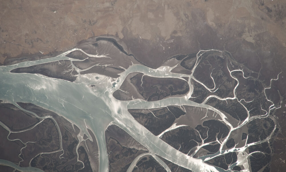 Looking down on Iran from the International Space Station during Expedition 20