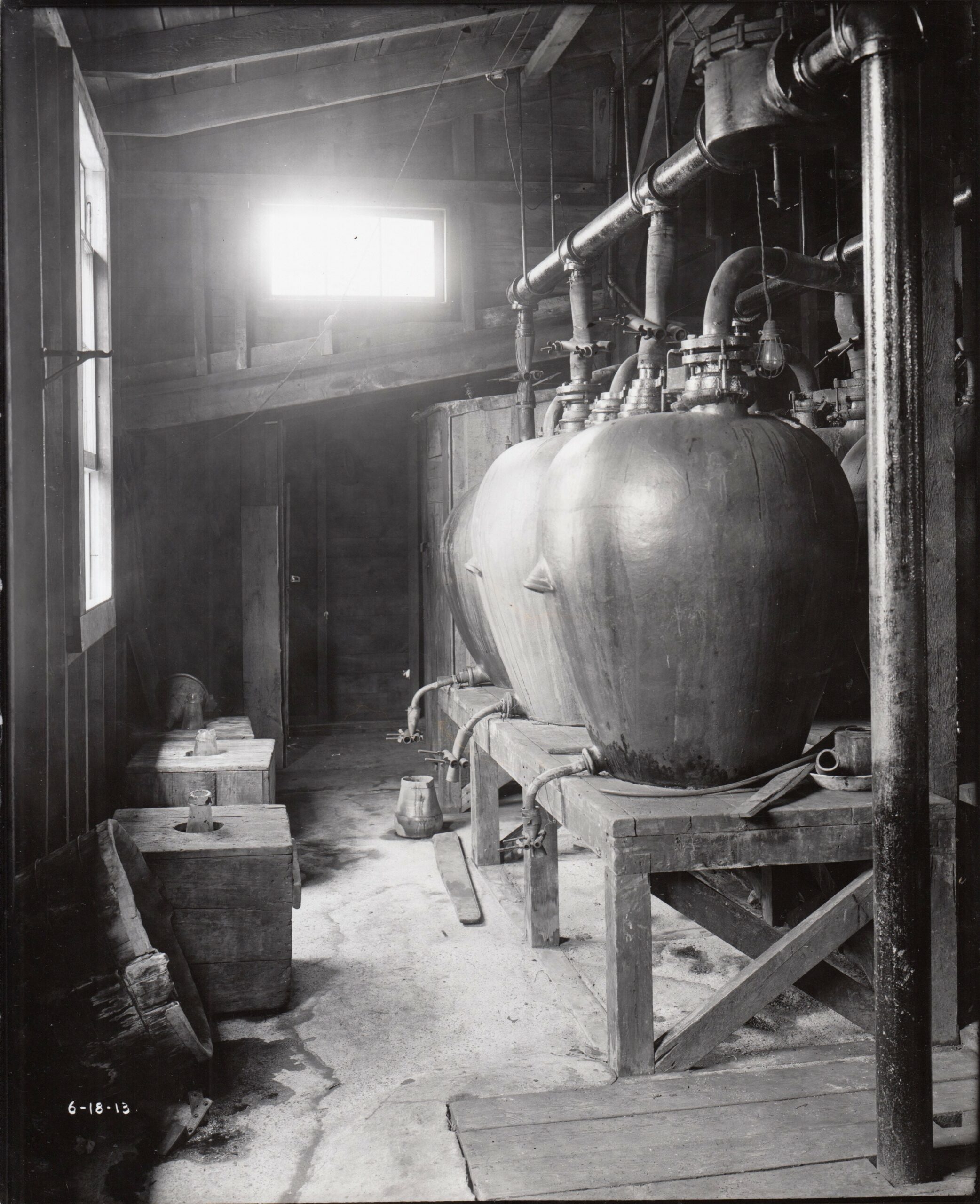Hydrogen was once contained (?) in earthen vessels like these